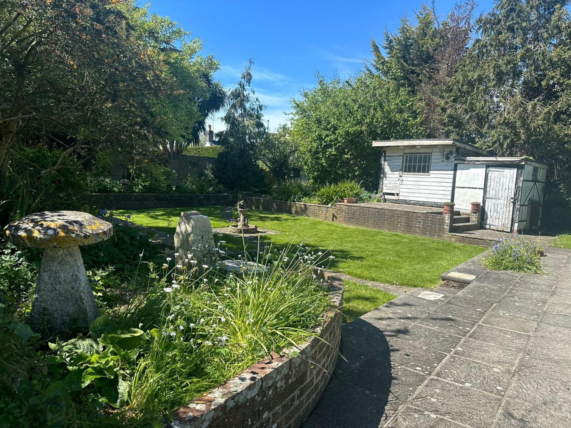 Holiday home Beautiful Thatched With Outdoor Pool, Secure Garden, Dog & Family Friendly! Chichester *